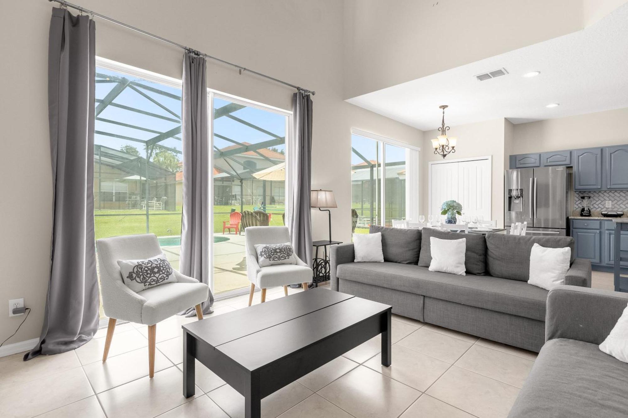 Large Spacious Home W Private Pool & Hot Tub Davenport Zewnętrze zdjęcie